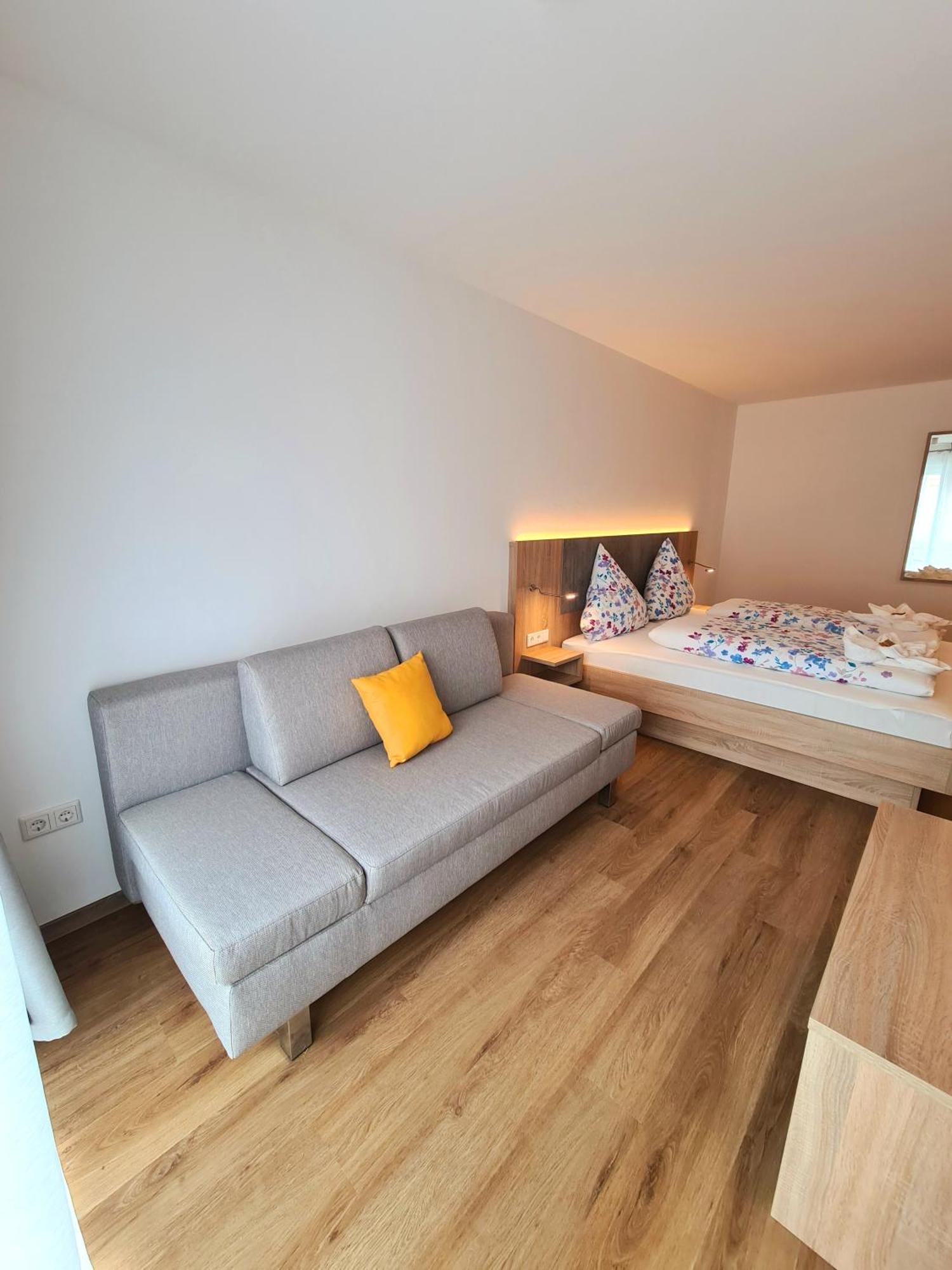 נורדייך Hotel Pension Nordzeit מראה חיצוני תמונה